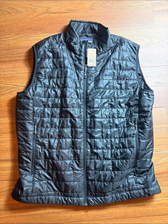Patagonia Jackets & Blazers - Patagonia NWT men’s XXL Black Quilted Insulated Vest